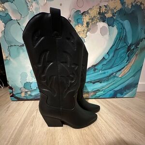 Black cowgirl boots